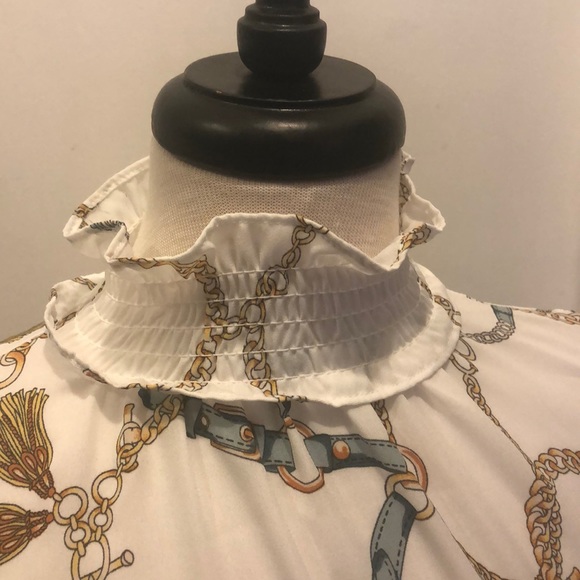 Stylish Top! - Picture 3 of 4